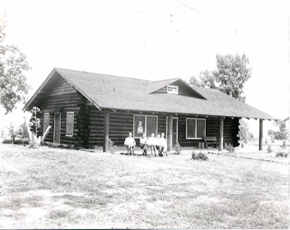 Old Settlers Memorial Log Cabin 1920s